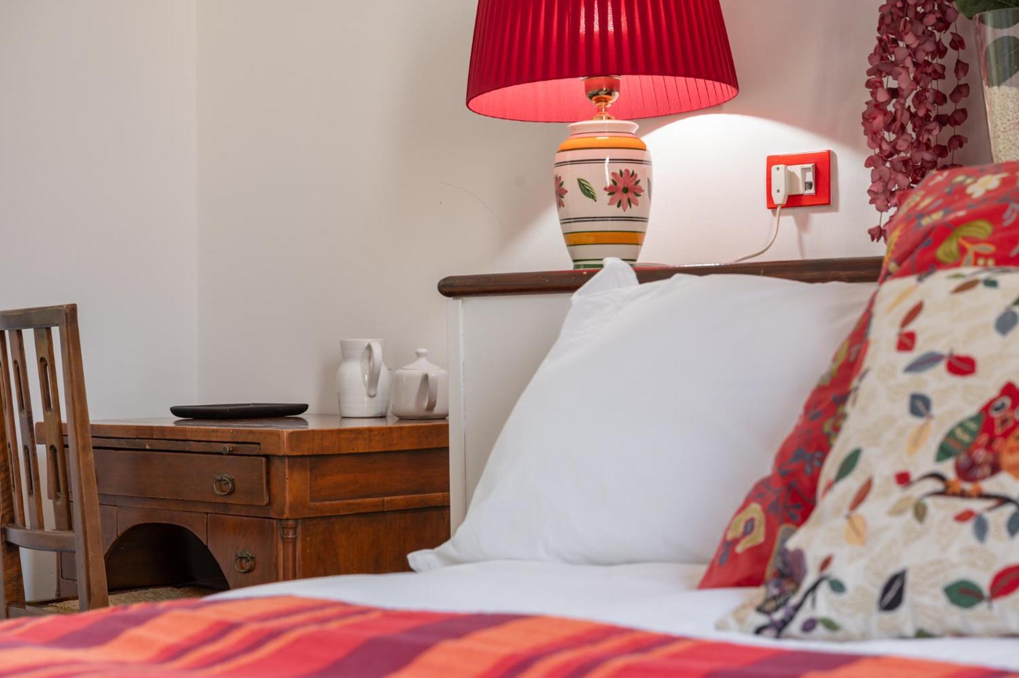 トゥスカーニア La Torretta Bed & Breakfast エクステリア 写真